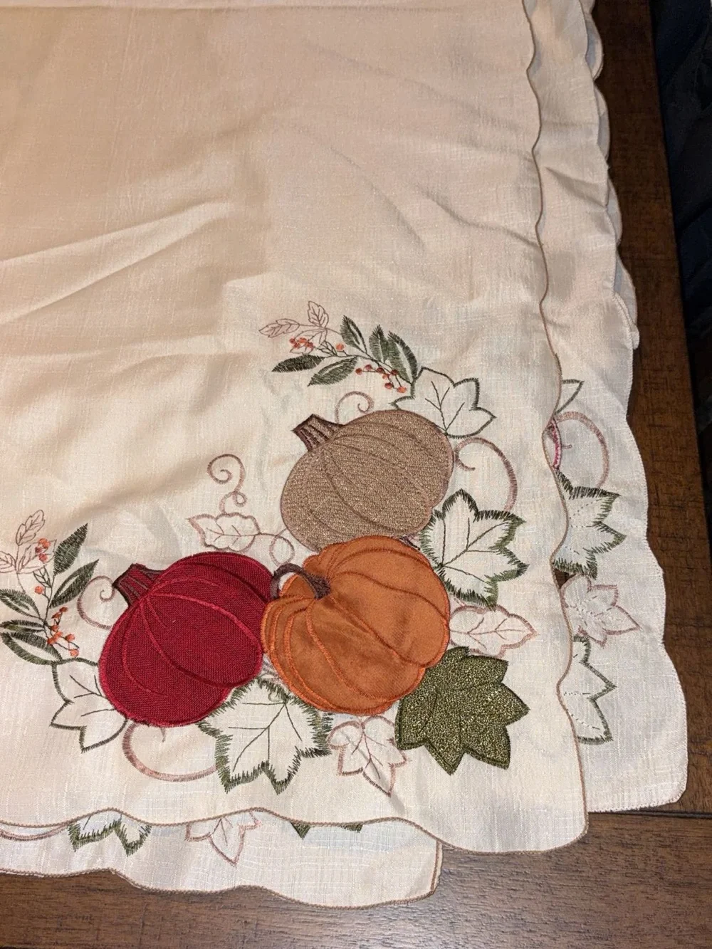 Table runner and table cloth